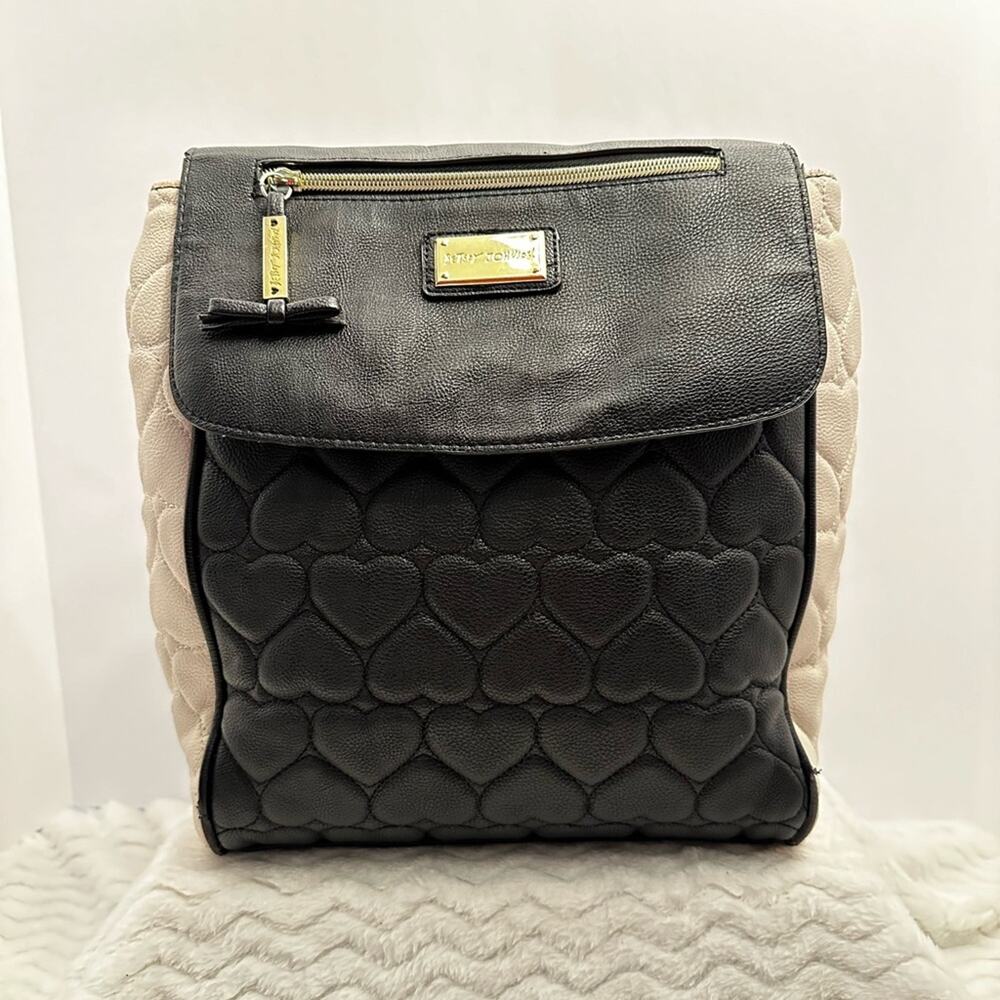 Betsey Johnson Quilted Heart Backpack Purse. Pre-owned with minor flaws black